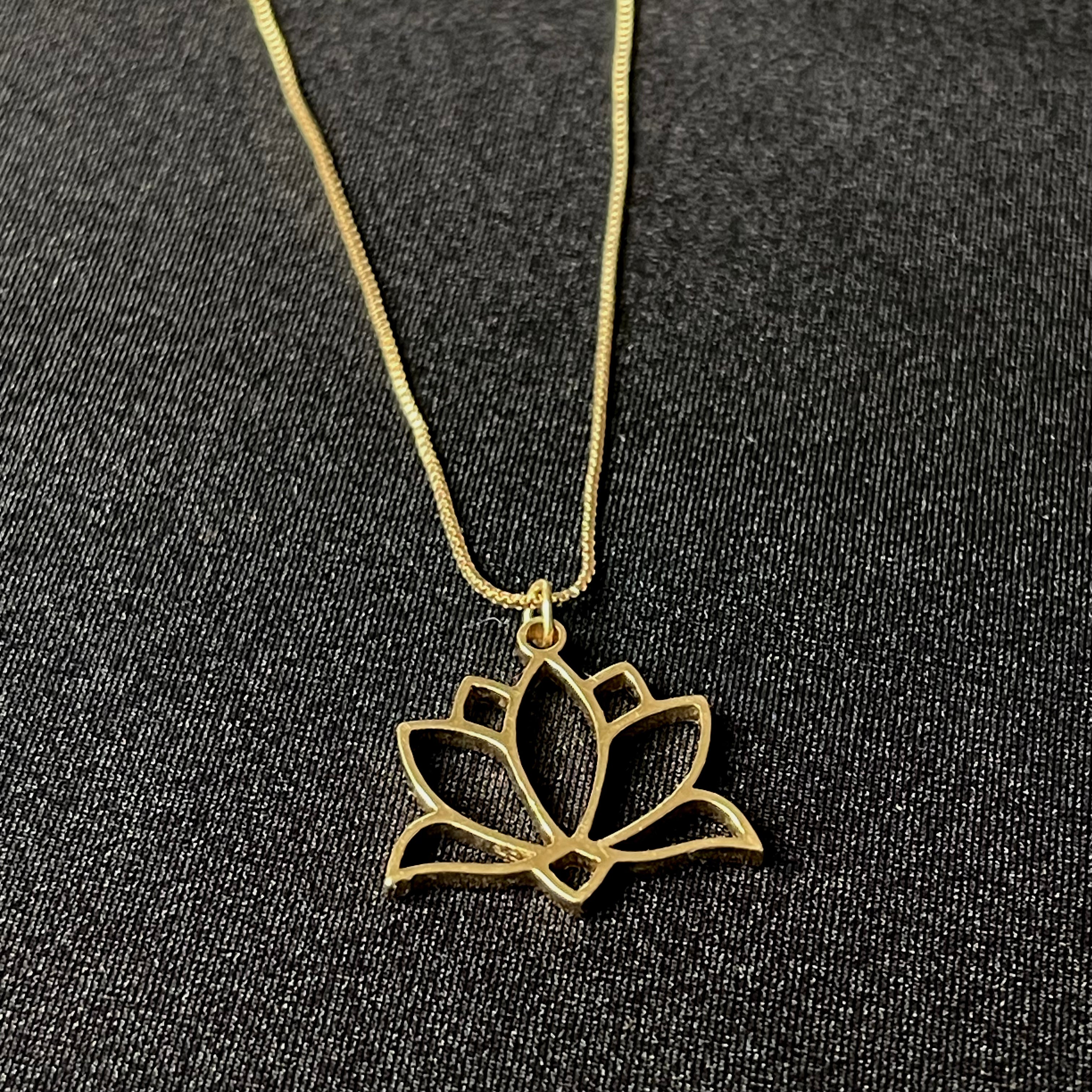 Collier Lotus