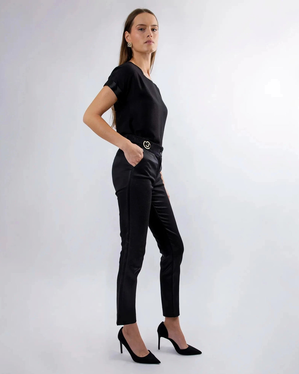 Pantalon ASUR Cyrene noir style smoking coupe cigarette ajustable élégant