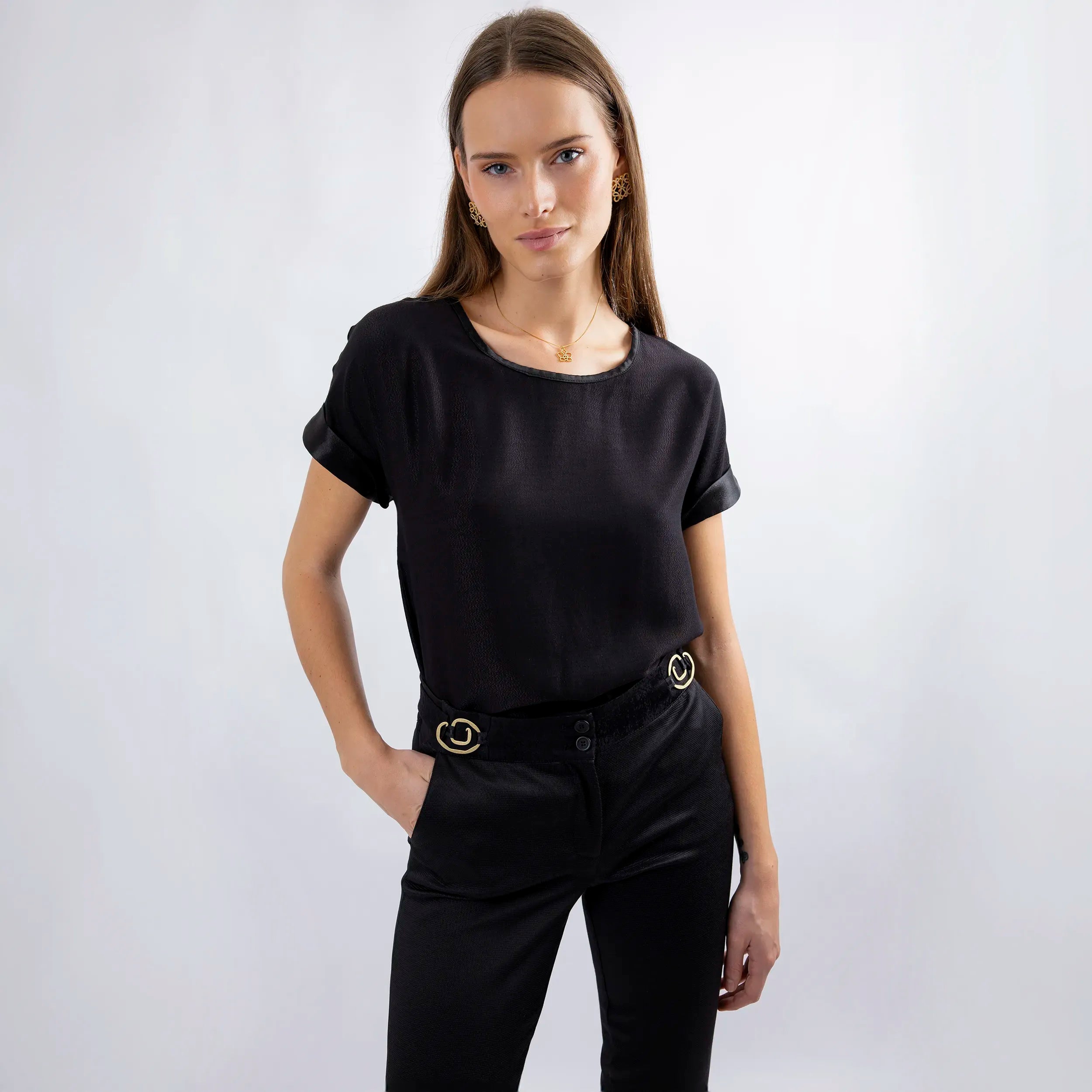 Top, t-shirt noir pailleté, festif, modèle marylin de la marque ASUR