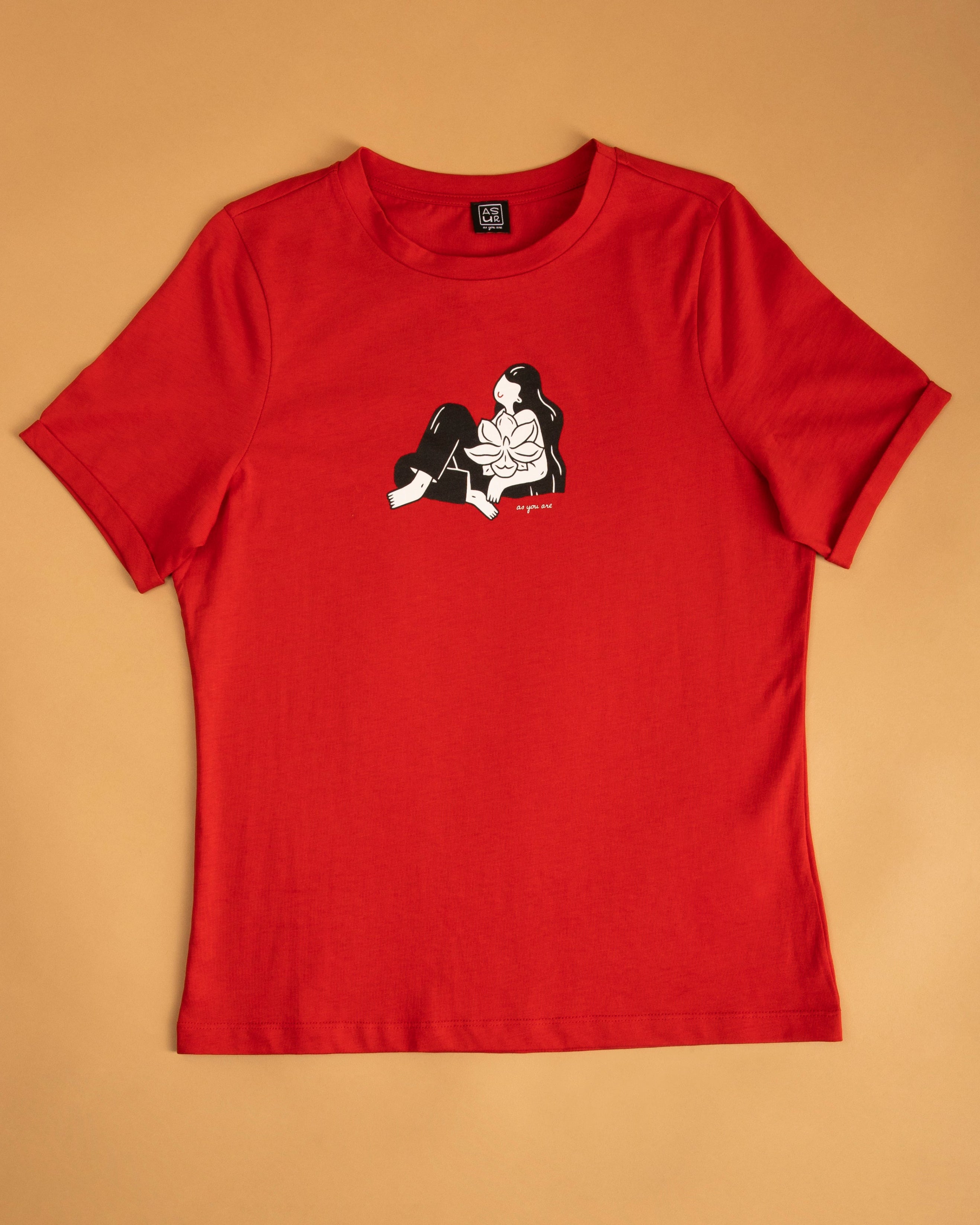 T-shirt rouge ASUR illustration femme fleur par Zoé Bourhis en coton bio