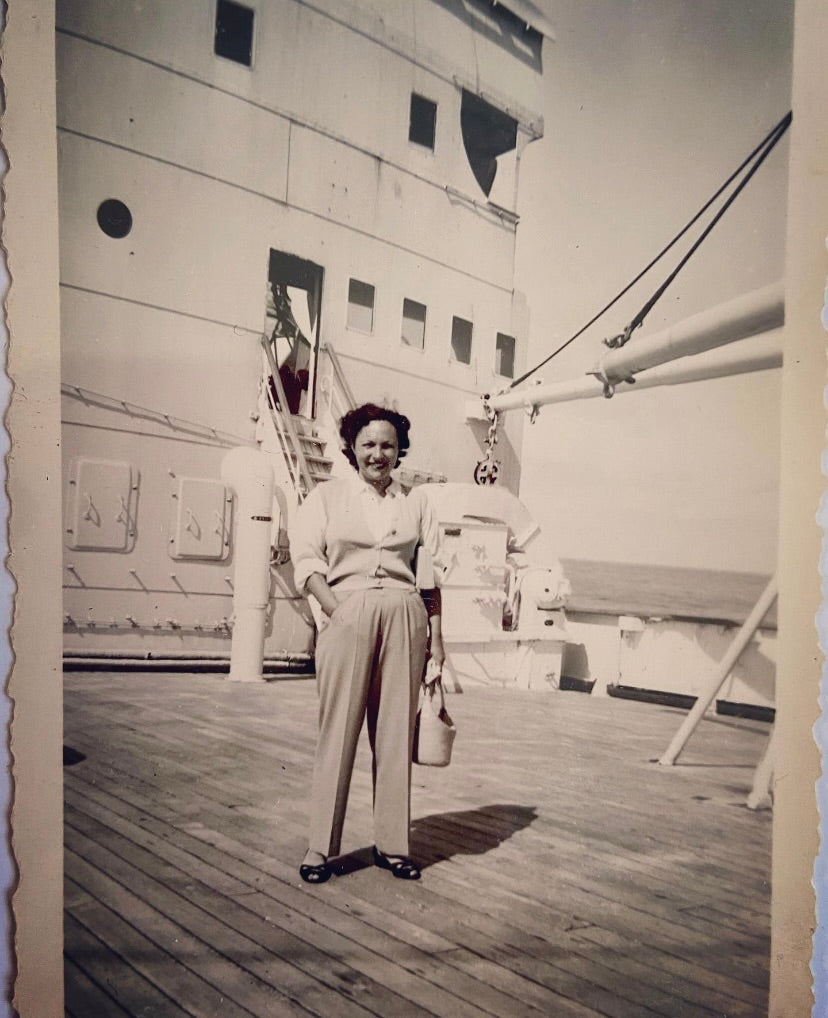 Derrière chaque pièce ASUR, une femme. Une histoire. Une inspiration.
