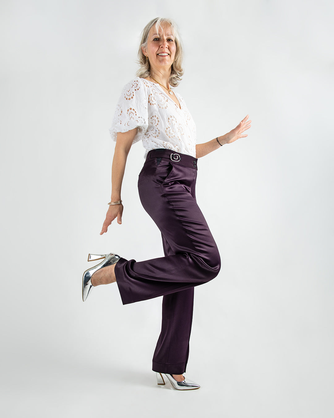 Pantalon ASUR Carmen aubergine violet coupe large droite ajustable confortable