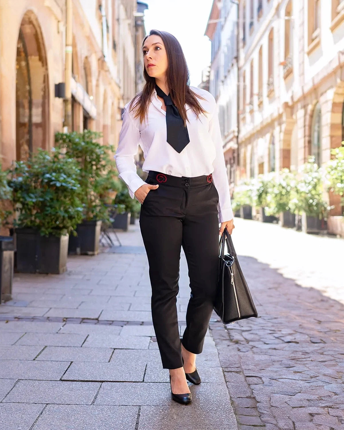 Pantalon ASUR Cyrene noir coupe cigarette ajustable