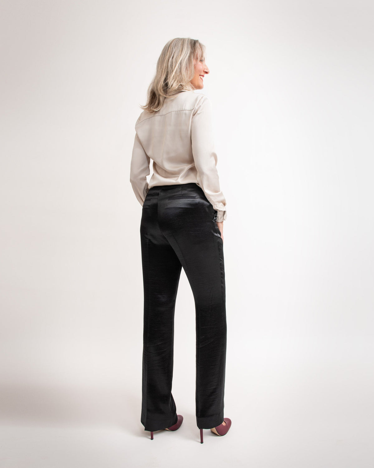 Pantalon large et fluide noir satiné - CARMEN