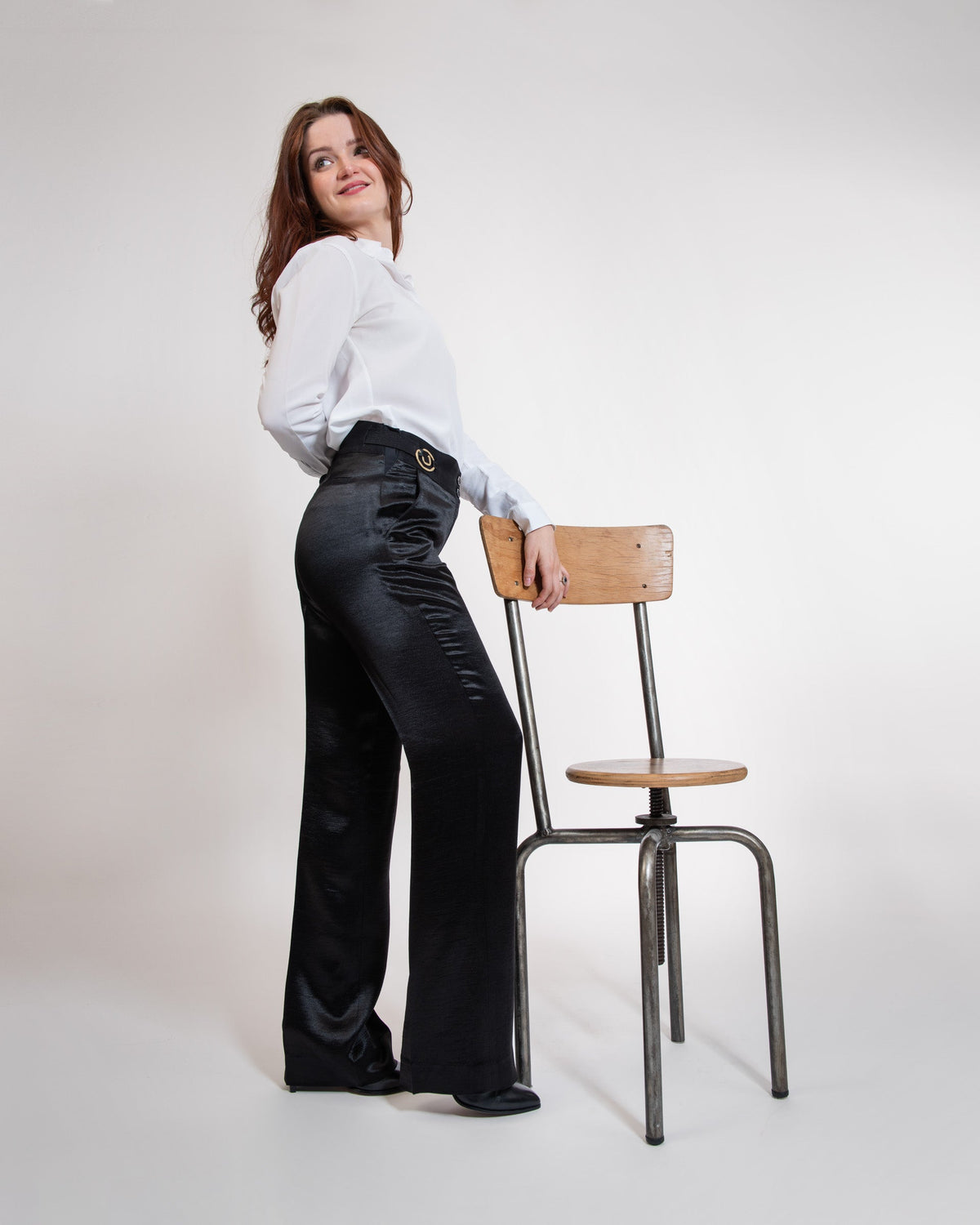 Pantalon large et fluide noir satiné - CARMEN